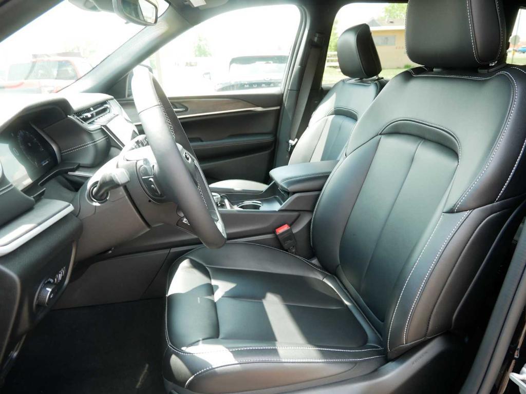new 2024 Jeep Grand Cherokee L car, priced at $49,999