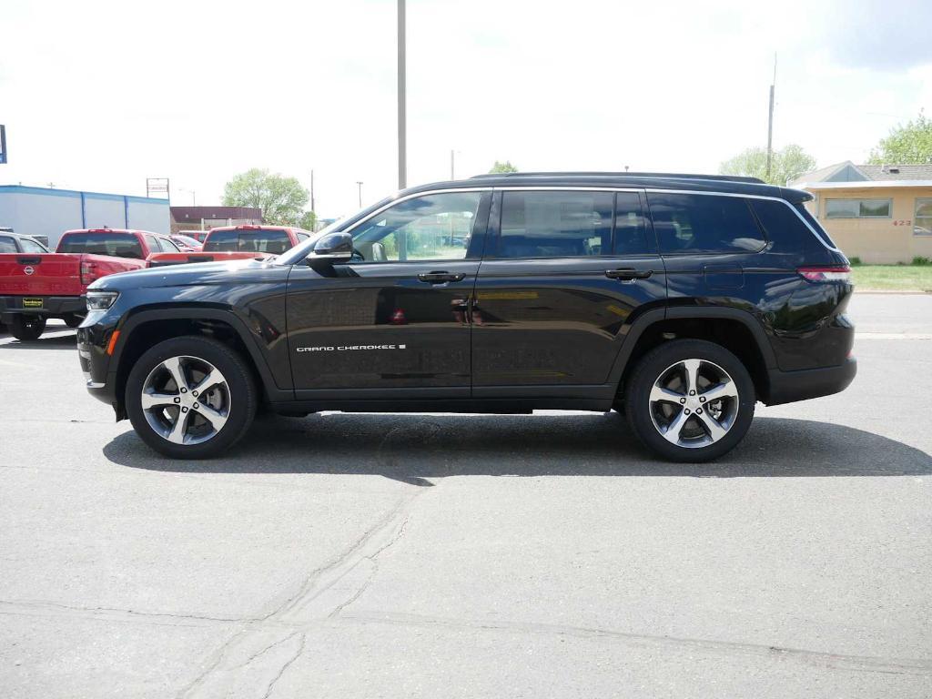 new 2024 Jeep Grand Cherokee L car, priced at $49,999