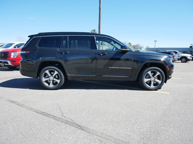 new 2024 Jeep Grand Cherokee L car, priced at $52,801