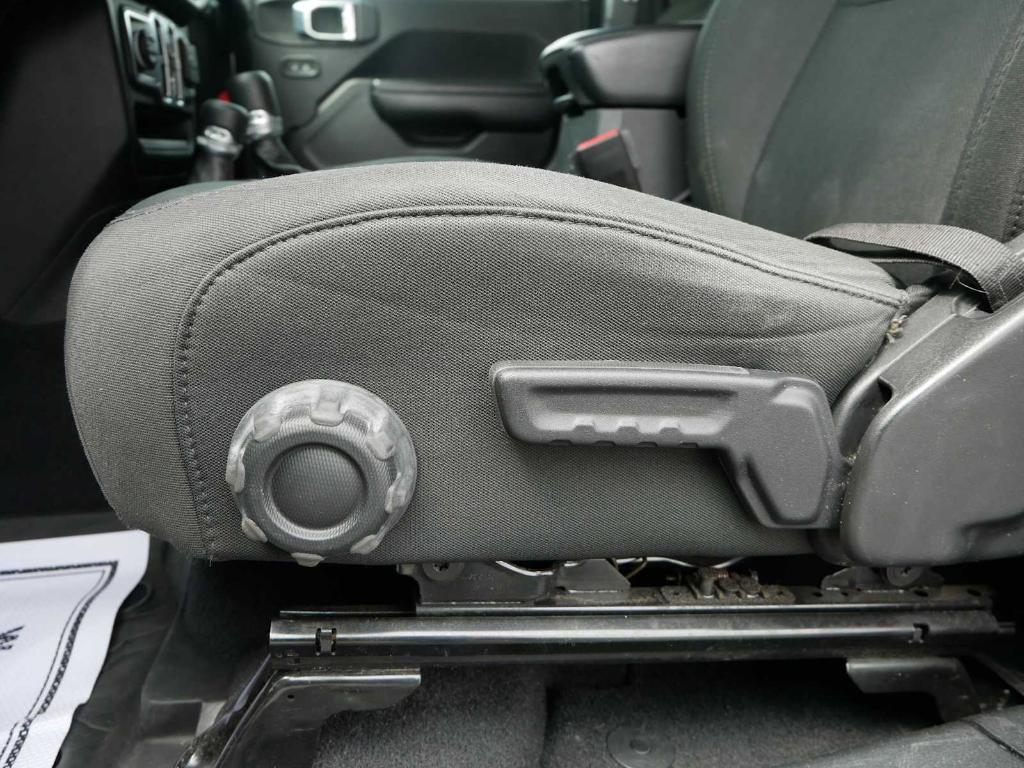 used 2021 Jeep Wrangler Unlimited car, priced at $29,894
