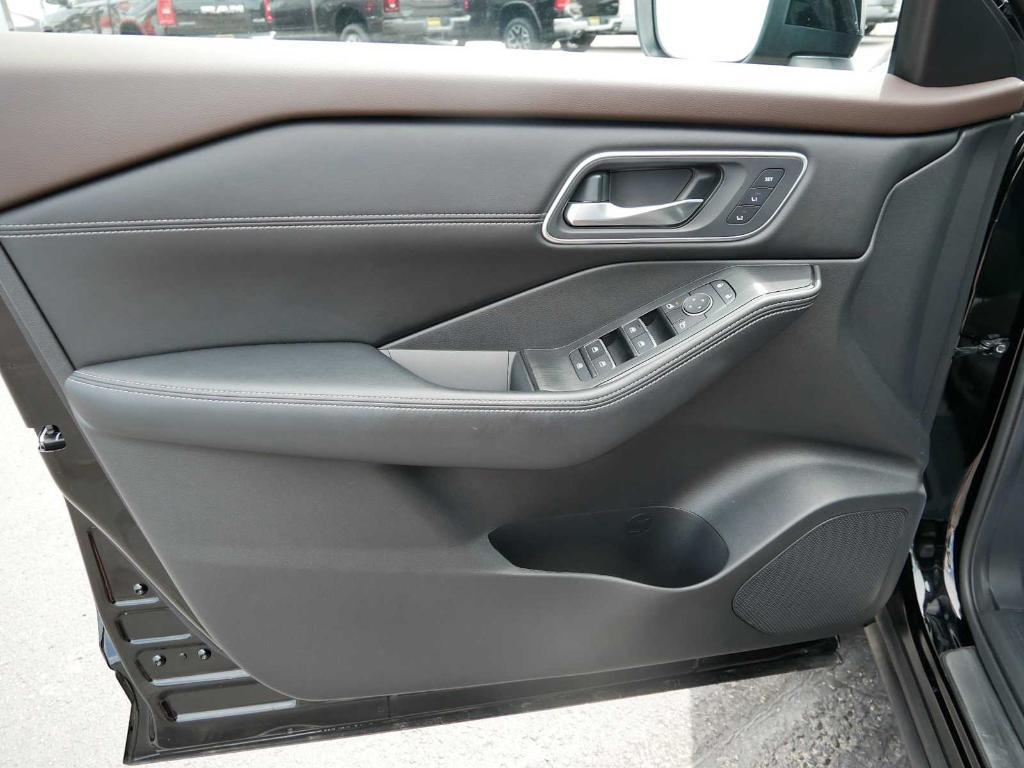 used 2023 Nissan Rogue car, priced at $31,899