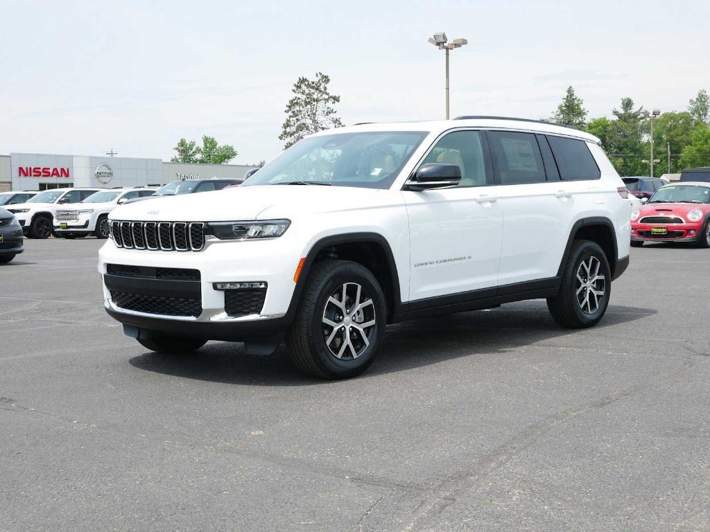 new 2025 Jeep Grand Cherokee L car, priced at $47,343