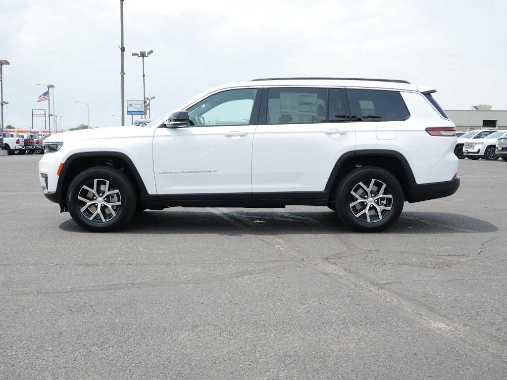 new 2025 Jeep Grand Cherokee L car, priced at $47,343
