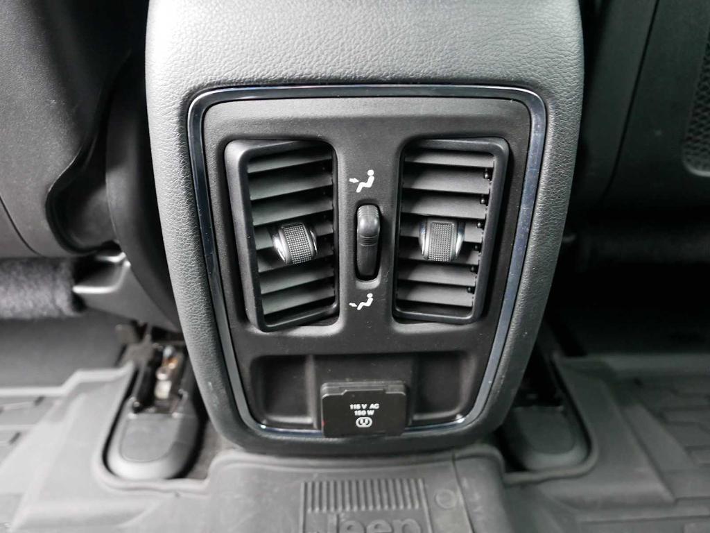 used 2022 Jeep Grand Cherokee WK car, priced at $25,892