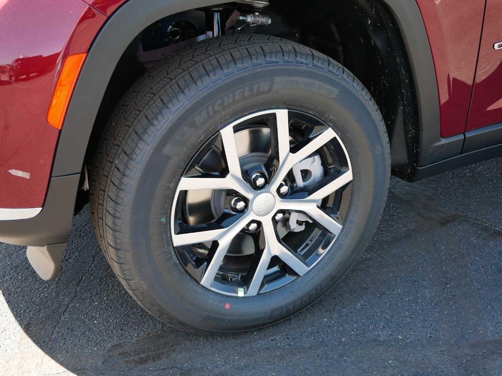 new 2025 Jeep Grand Cherokee L car, priced at $45,917