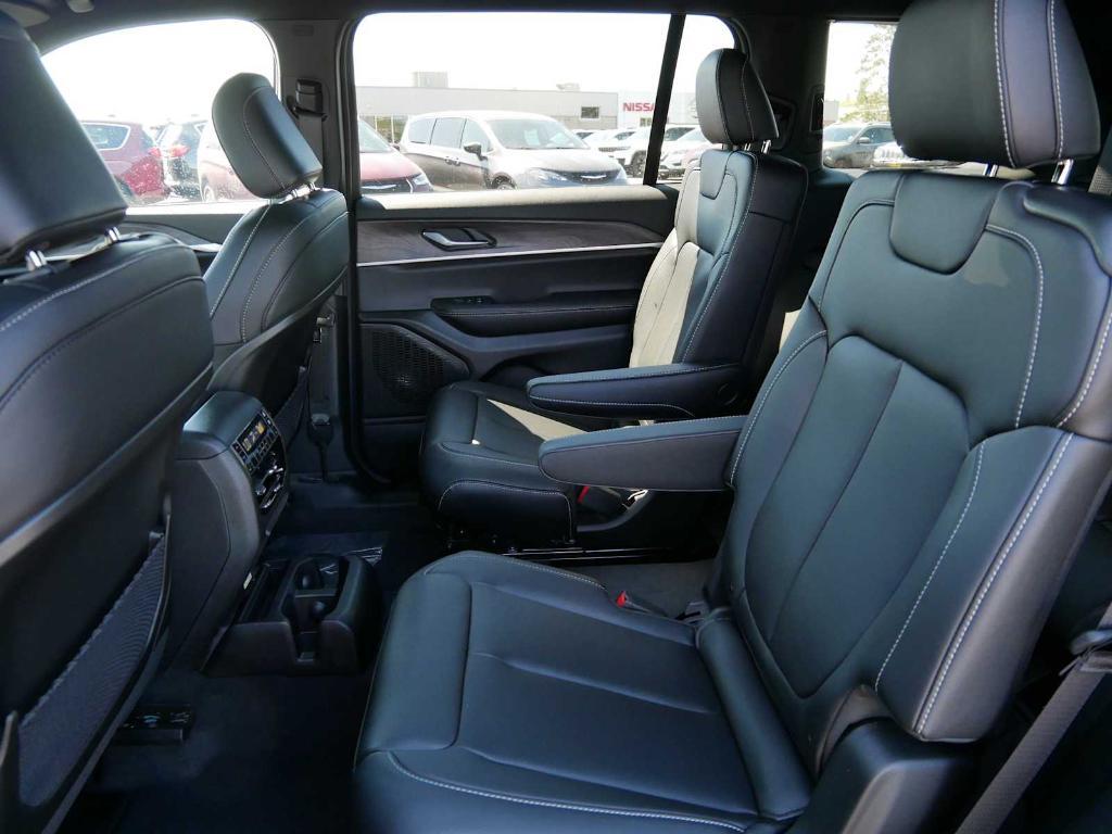 new 2025 Jeep Grand Cherokee L car, priced at $45,917
