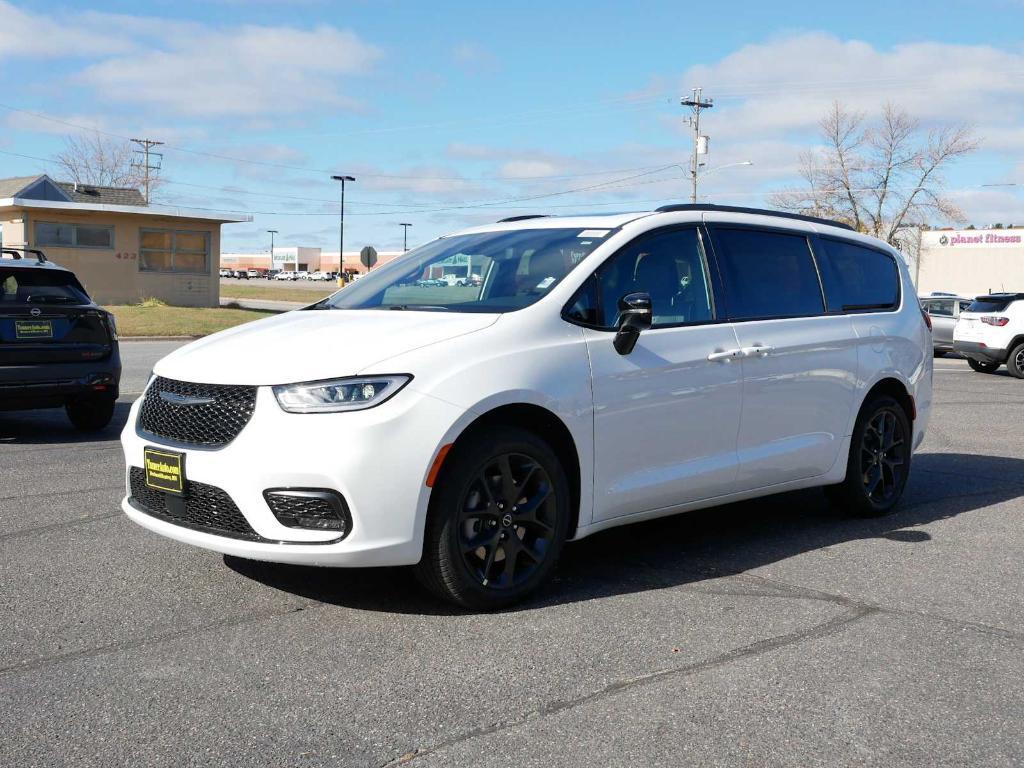 new 2026 Chrysler Pacifica car, priced at $51,722