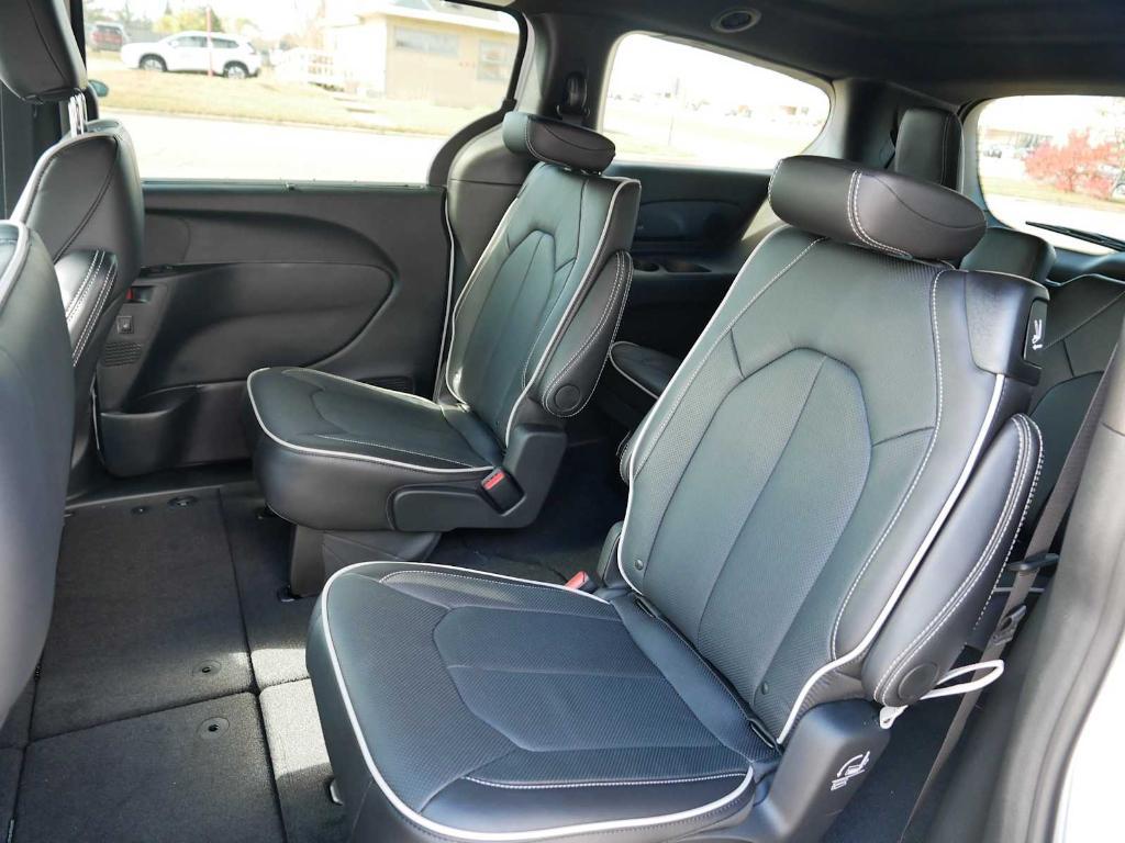 new 2026 Chrysler Pacifica car, priced at $51,722