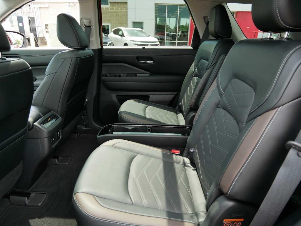 used 2022 Nissan Pathfinder car, priced at $36,997