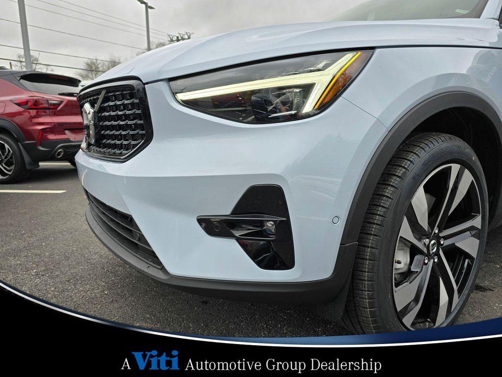 used 2025 Volvo XC40 car, priced at $44,987