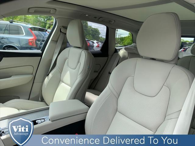new 2025 Volvo XC60 car, priced at $60,660