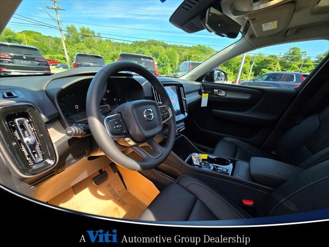 used 2025 Volvo XC40 car