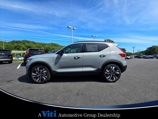 used 2025 Volvo XC40 car