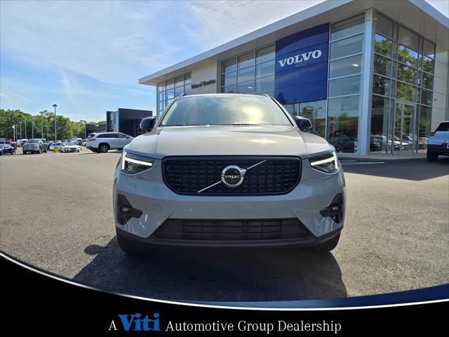 used 2025 Volvo XC40 car