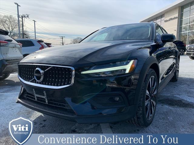 used 2021 Volvo V60 Cross Country car, priced at $27,998