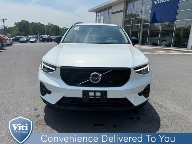 used 2024 Volvo XC40 car