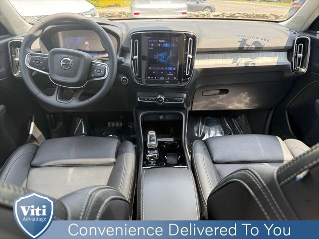 used 2024 Volvo XC40 car