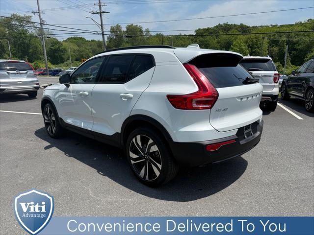 used 2024 Volvo XC40 car