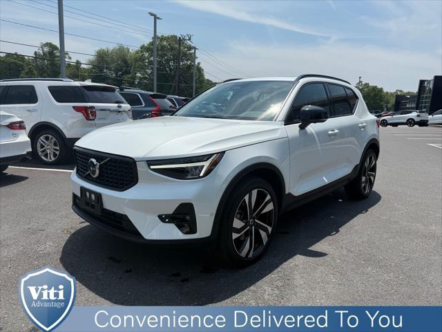 used 2024 Volvo XC40 car