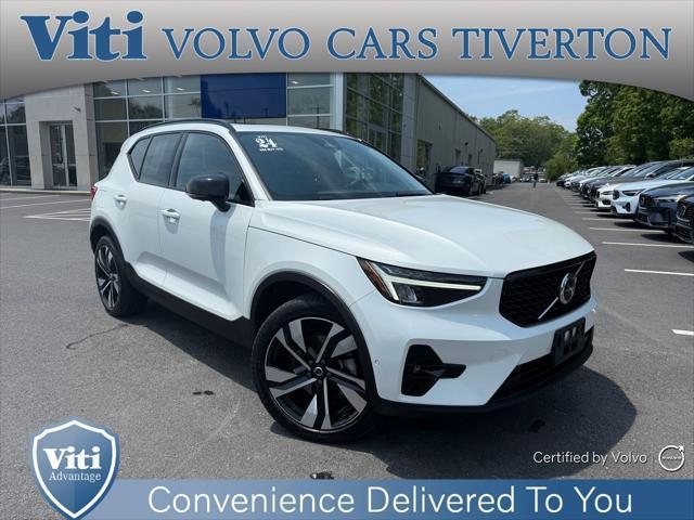 used 2024 Volvo XC40 car