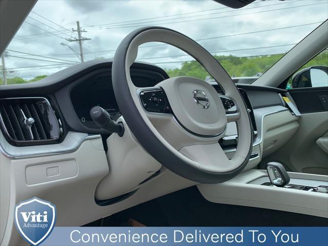 new 2025 Volvo XC60 car, priced at $55,360