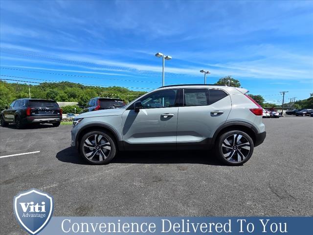 new 2025 Volvo XC40 car, priced at $51,040