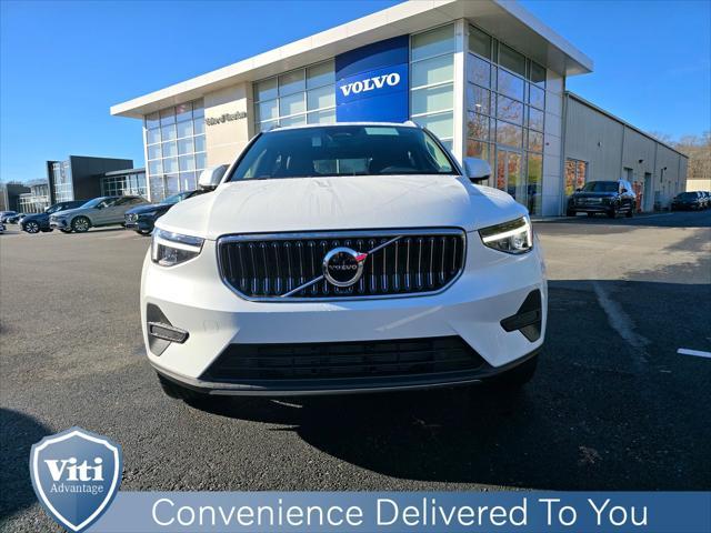 new 2025 Volvo XC40 car, priced at $46,015