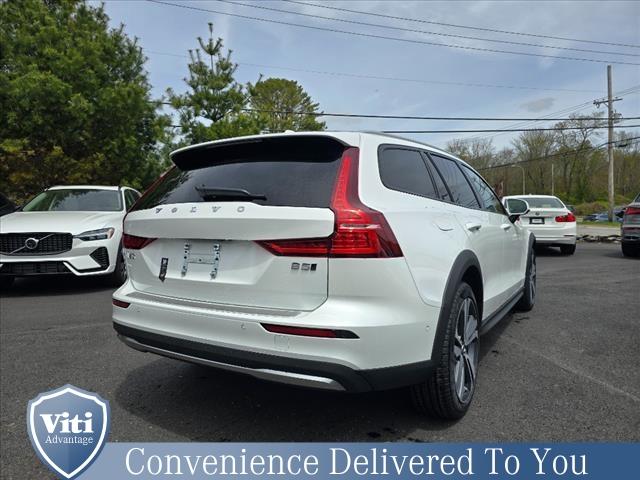 new 2024 Volvo V60 Cross Country car, priced at $55,225