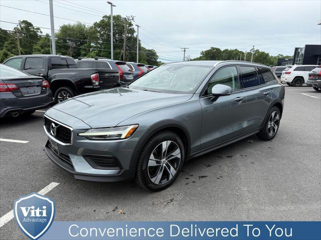 used 2020 Volvo V60 Cross Country car, priced at $28,998