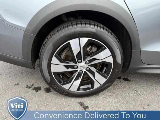 used 2020 Volvo V60 Cross Country car, priced at $28,998