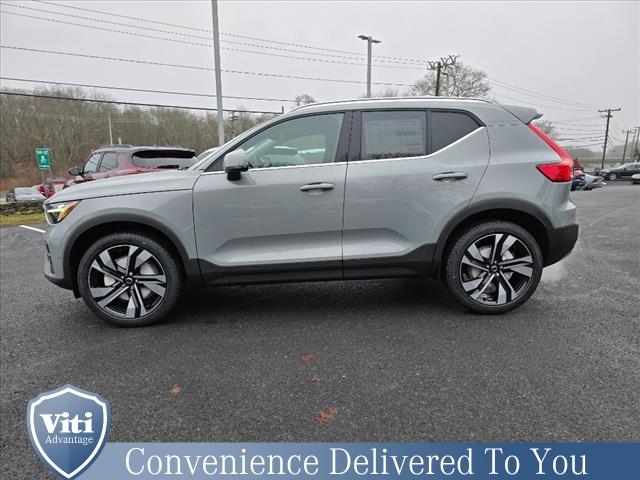 new 2025 Volvo XC40 car, priced at $51,040