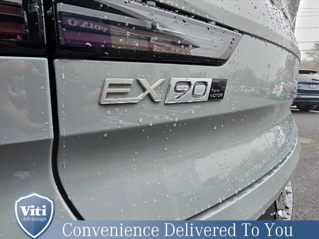 new 2025 Volvo EX90 car, priced at $85,640