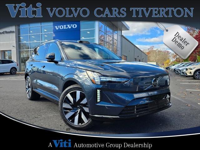 new 2025 Volvo EX90 car, priced at $93,840