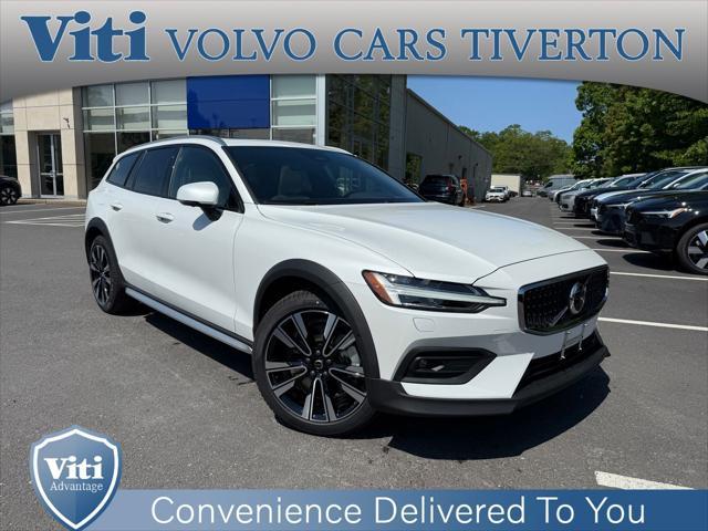 new 2025 Volvo V60 Cross Country car, priced at $58,905
