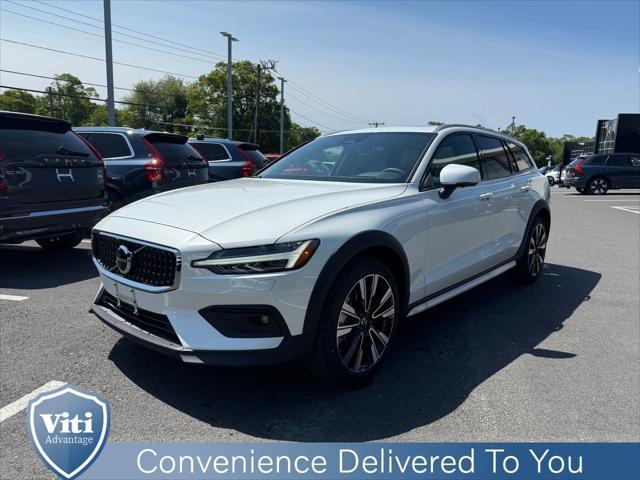 new 2025 Volvo V60 Cross Country car, priced at $58,905