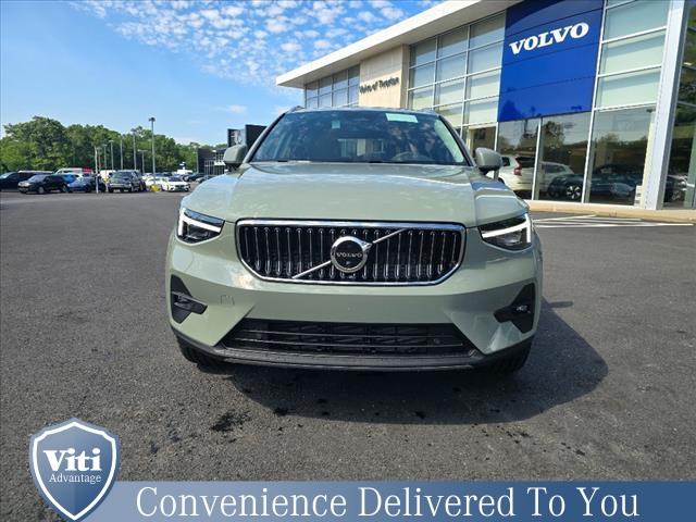 new 2025 Volvo XC40 car, priced at $52,215