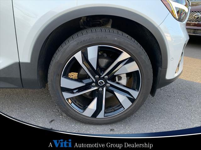 used 2024 Volvo XC40 car