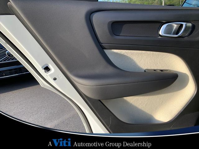 used 2024 Volvo XC40 car