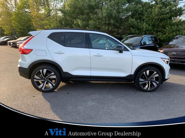 used 2024 Volvo XC40 car