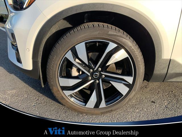 used 2024 Volvo XC40 car