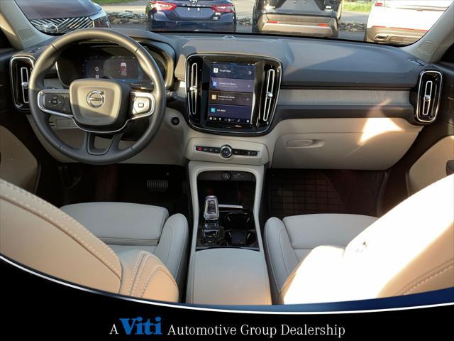 used 2024 Volvo XC40 car