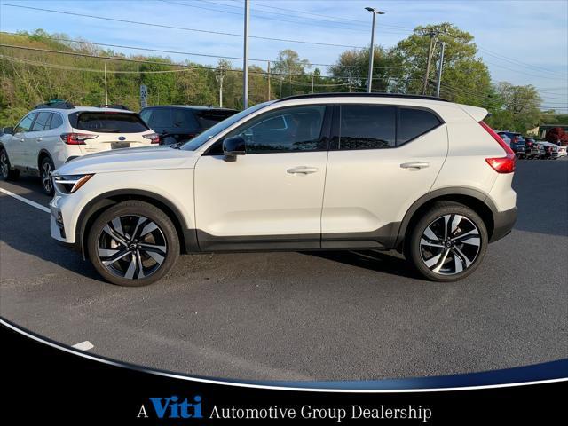 used 2024 Volvo XC40 car
