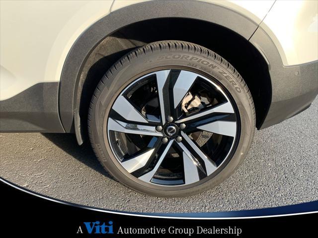 used 2024 Volvo XC40 car