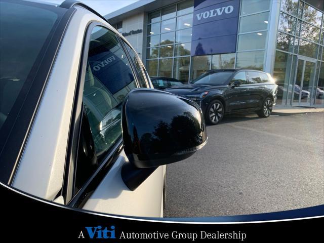 used 2024 Volvo XC40 car