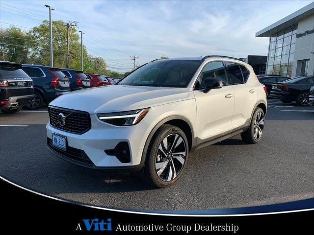 used 2024 Volvo XC40 car