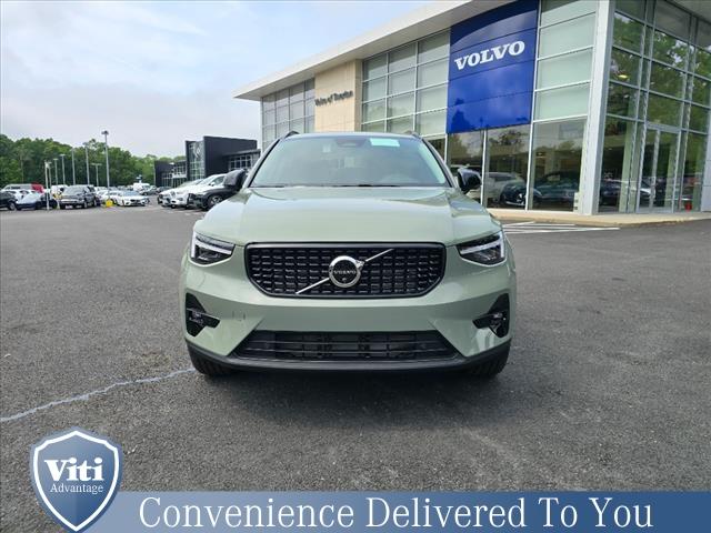 new 2025 Volvo XC40 car, priced at $51,040