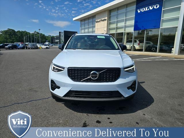 new 2025 Volvo XC40 car, priced at $50,690