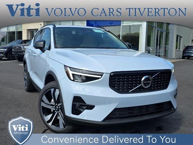 new 2025 Volvo XC40 car, priced at $50,690