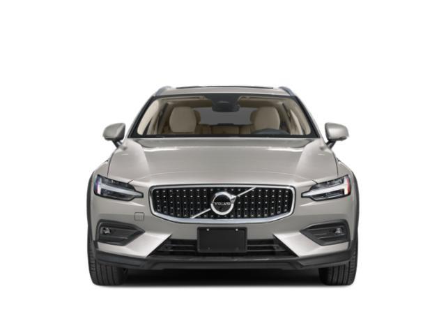 used 2024 Volvo V60 Cross Country car