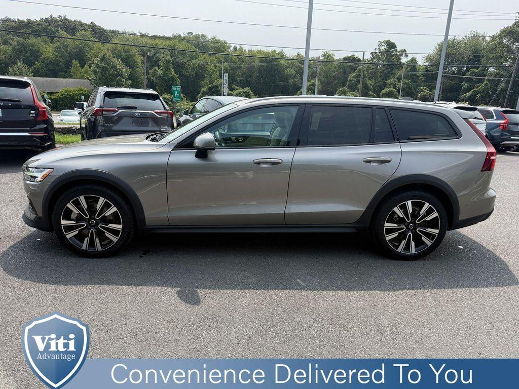 used 2021 Volvo V60 Cross Country car, priced at $34,998